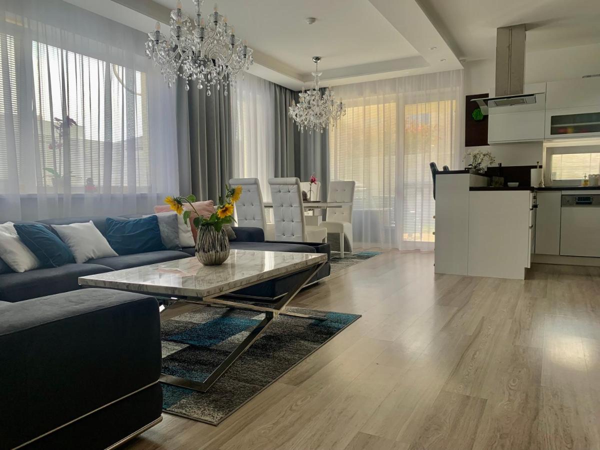 Modern 2 Bed House Near Bratislava With Parking Apartamento Rovinka Exterior foto